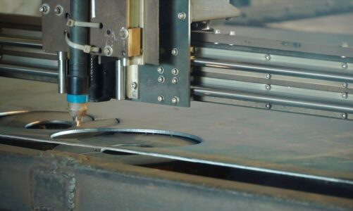 Jak wygląda cięcie laserowe blach?